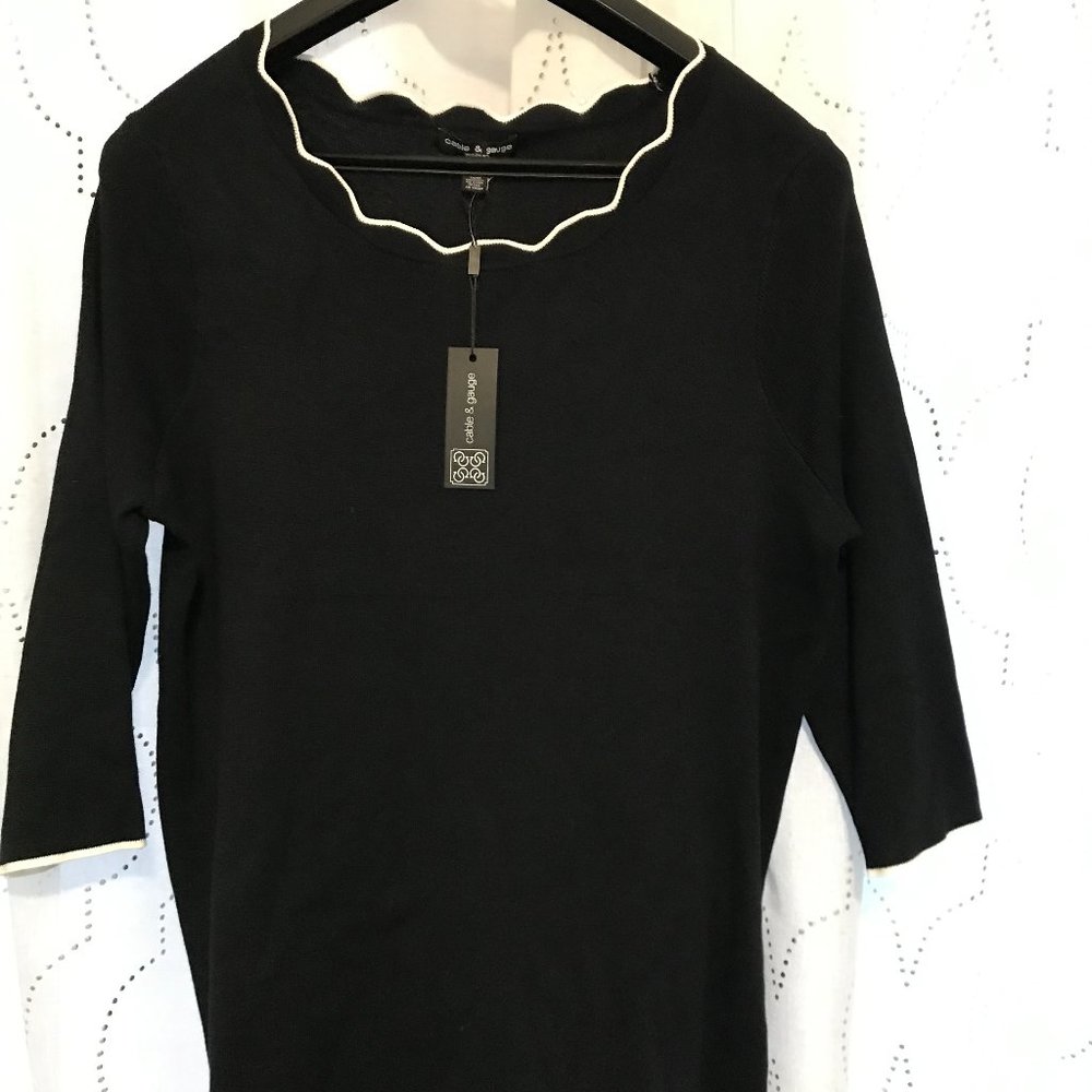 NWT Cable & Gauge Black Scalloped Sweater 1X